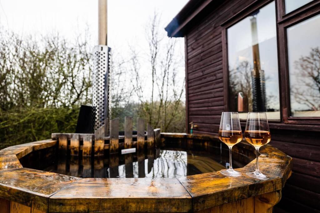The Woodland Lodge - Wood Fired Hot Tub And Firepit Hambleton Ngoại thất bức ảnh